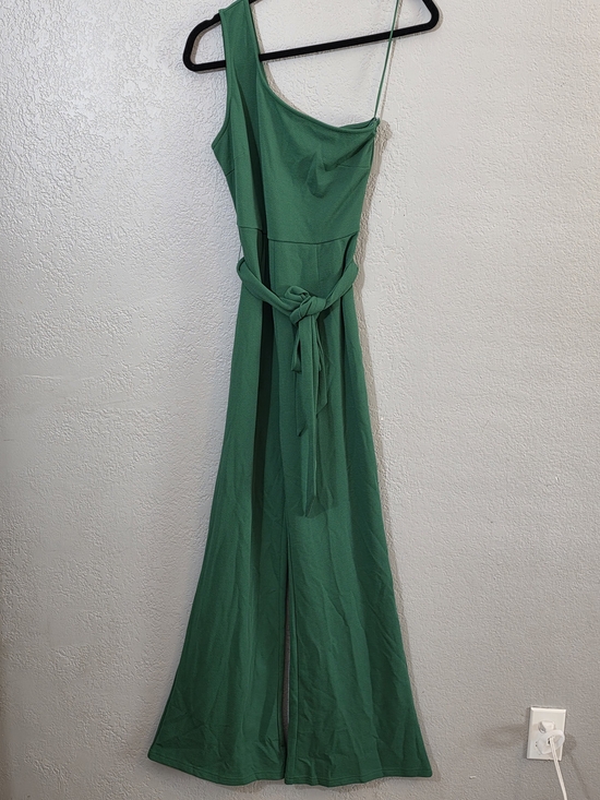 Lilly's Kloset Pants - NWT Lilly's Kloset One-Shoulder Wide Leg Green Jumpsuit Tie Waist Womens Large